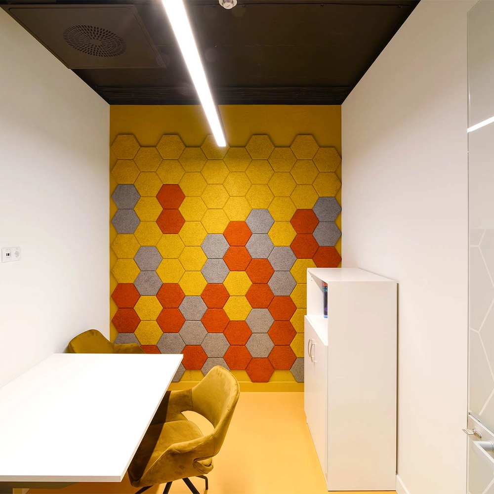 Panouri decorative CEWOOD Design Tiles Hexagon pentru birouri moderne