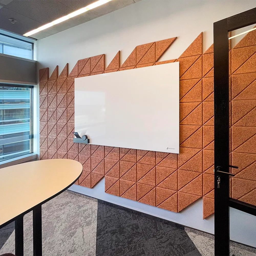 Panouri decorative triunghiulare CEWOOD Design Tiles pentru amenajări interioare