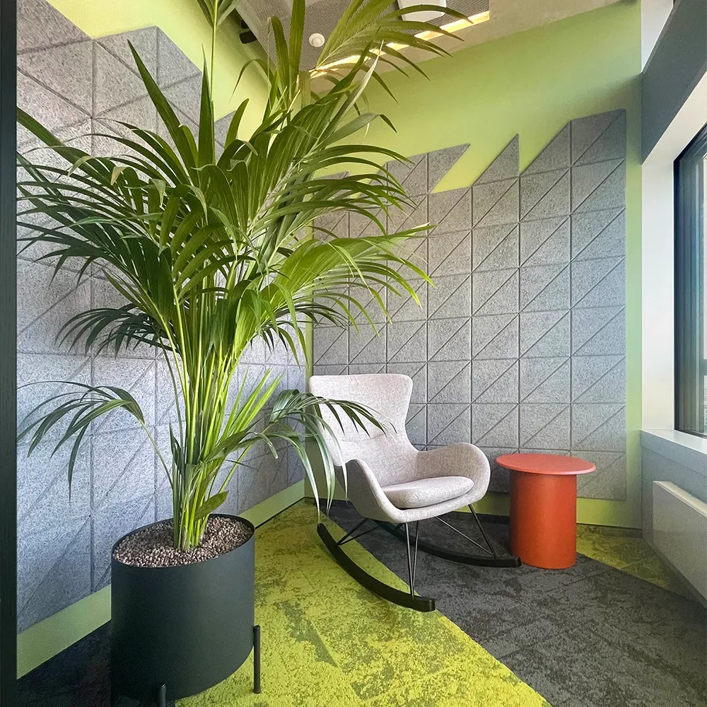 Panouri CEWOOD Design Tiles Triangle pentru reducerea reverberației în spații interioare