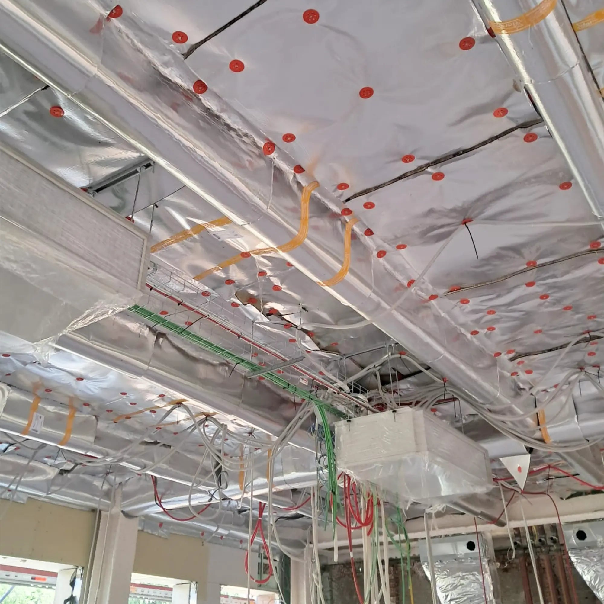 Membrană fonoizolantă aluminizată pentru pereți și tavane, ACUSTIDAN PRO 13/2